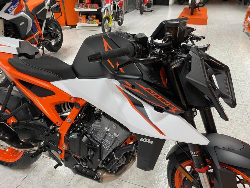 KTM 990 Duke R (2026) (3)