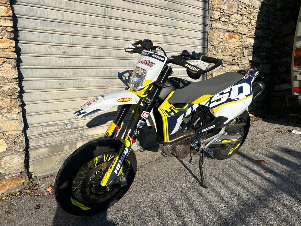 Husqvarna 701 Supermoto (2020) (4)