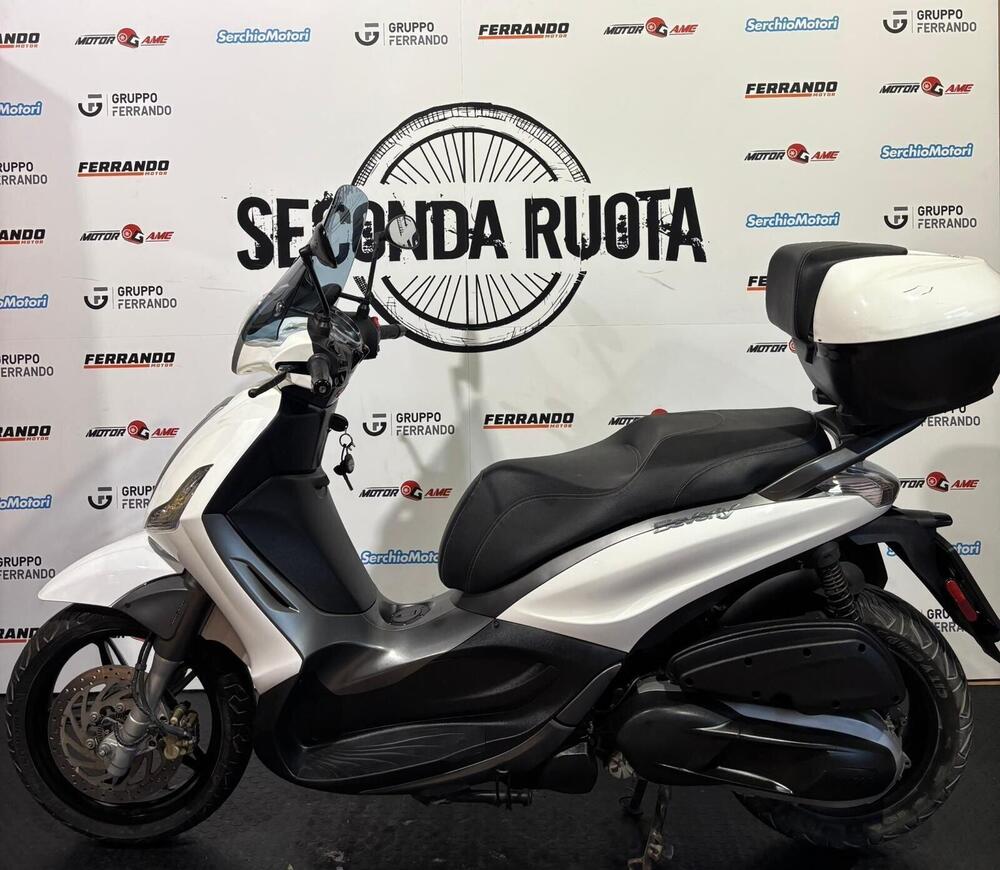 Piaggio Beverly 350 ABS (2016 - 20) (2)