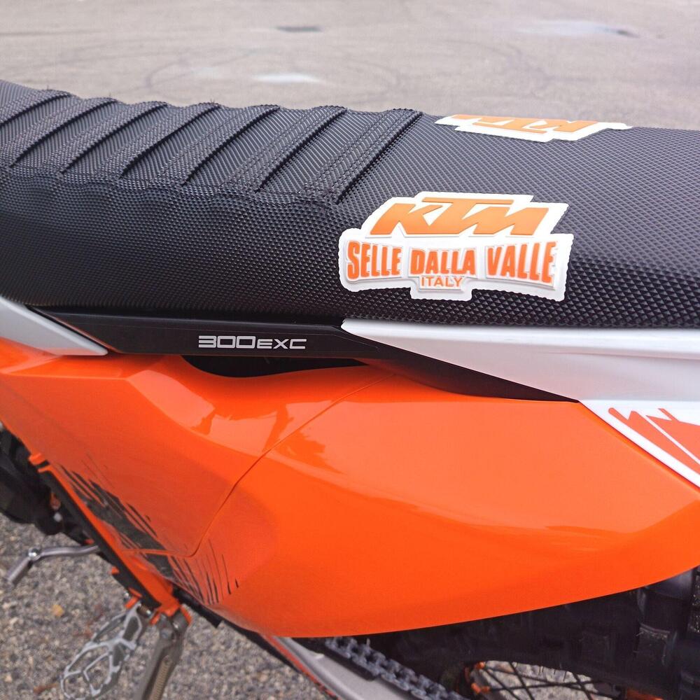 KTM 300 EXC Hardenduro (2026) (8)