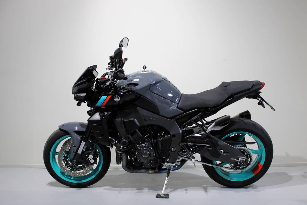 Yamaha MT-10 (2022 - 25) (4)