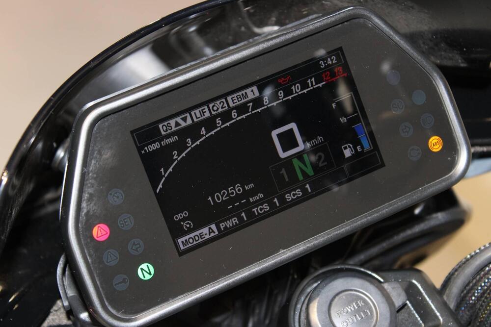 Yamaha MT-10 (2022 - 25) (6)