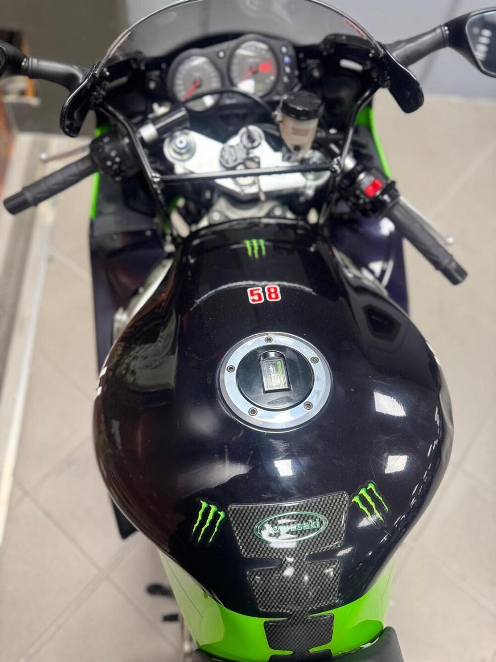 Kawasaki Ninja 900 ZX-9R (1998 - 01) (6)