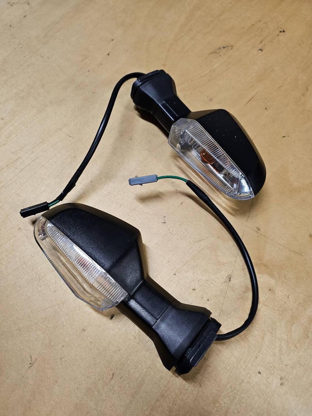 Frecce originali Kawasaki Versys 650 (2)