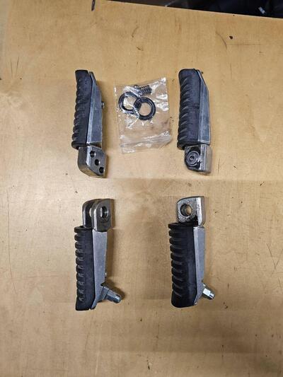 Pedane originali Kawasaki Versys 650