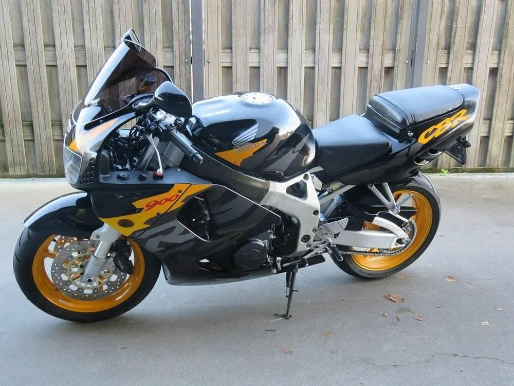 Honda CBR 900 RR (1996 - 97) (2)