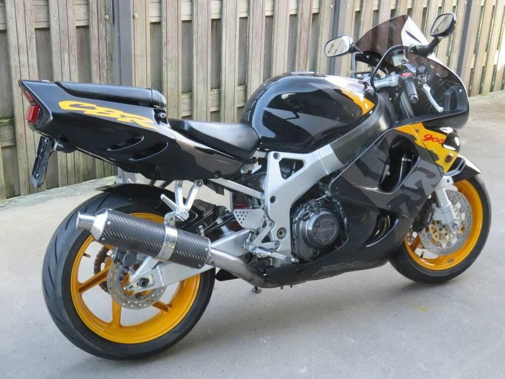 Honda CBR 900 RR (1996 - 97) (4)