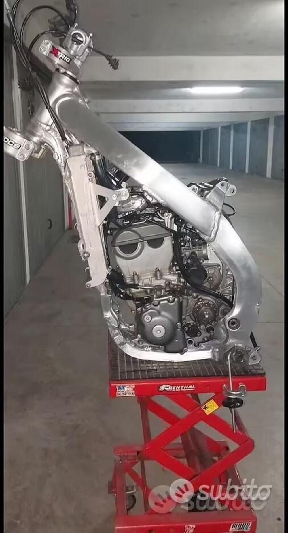 Suzuki RM-Z 250 (2015) (4)