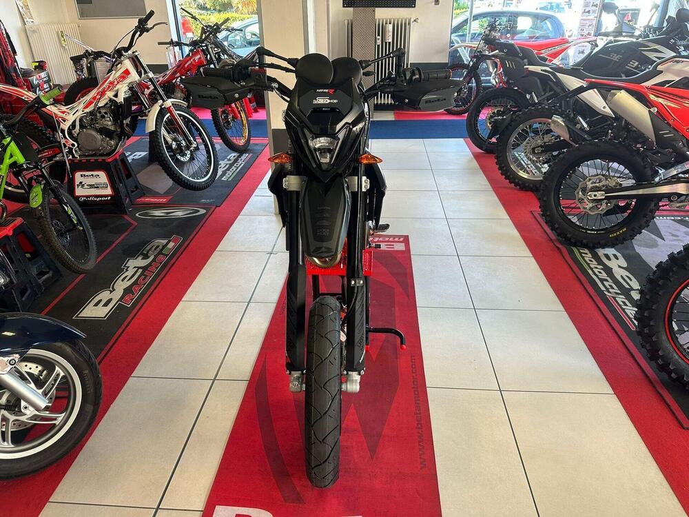 Betamotor RR 125 4T Motard R (2025) (2)