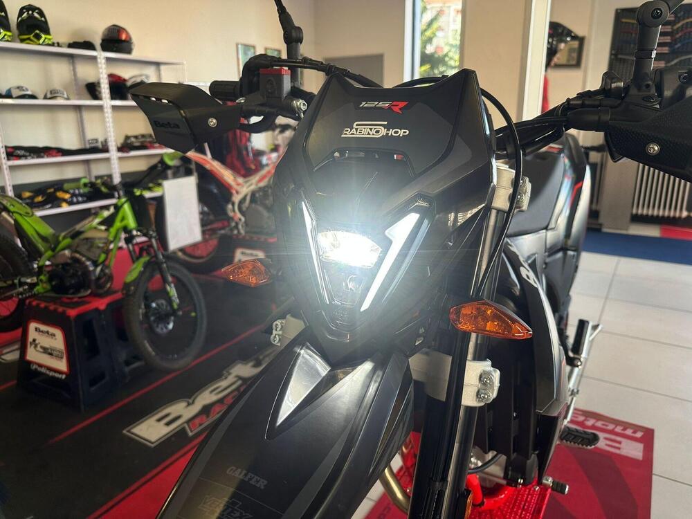 Betamotor RR 125 4T Motard R (2025) (9)