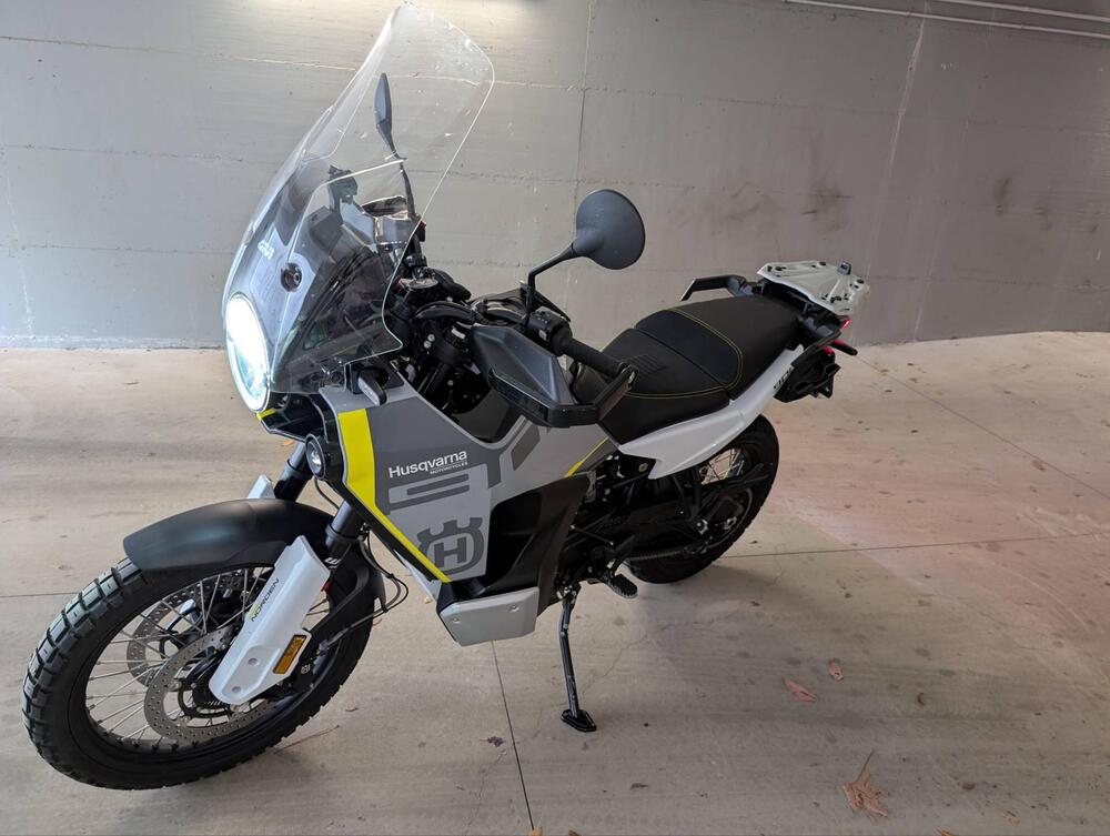 Husqvarna Norden 901 (2022 - 25)