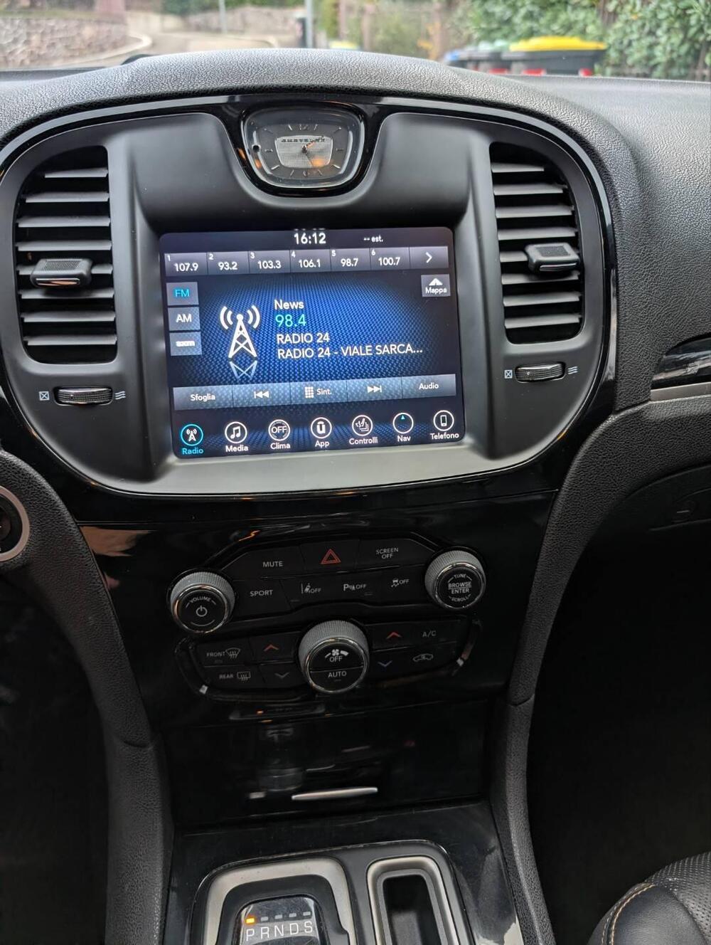 Chrysler 300 C Station Wagon usata a Terni (10)