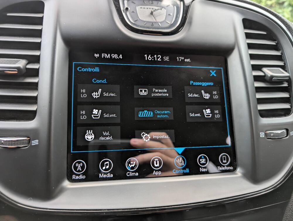 Chrysler 300 C Station Wagon usata a Terni (11)