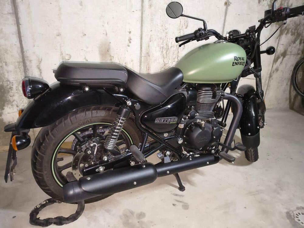 Royal Enfield Meteor 350 Fireball (2021 - 25) (3)
