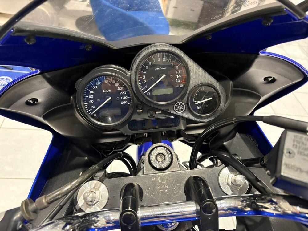 Yamaha FZS 600 Fazer (2003 - 04) (5)