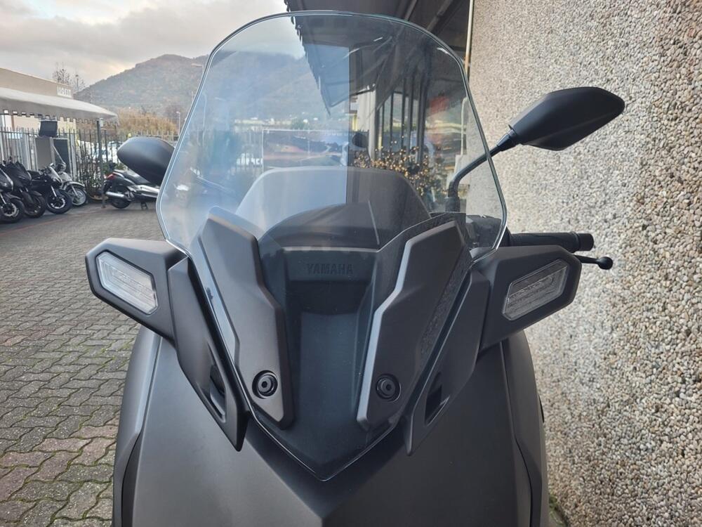 Yamaha X-Max 300 (2025) (2)