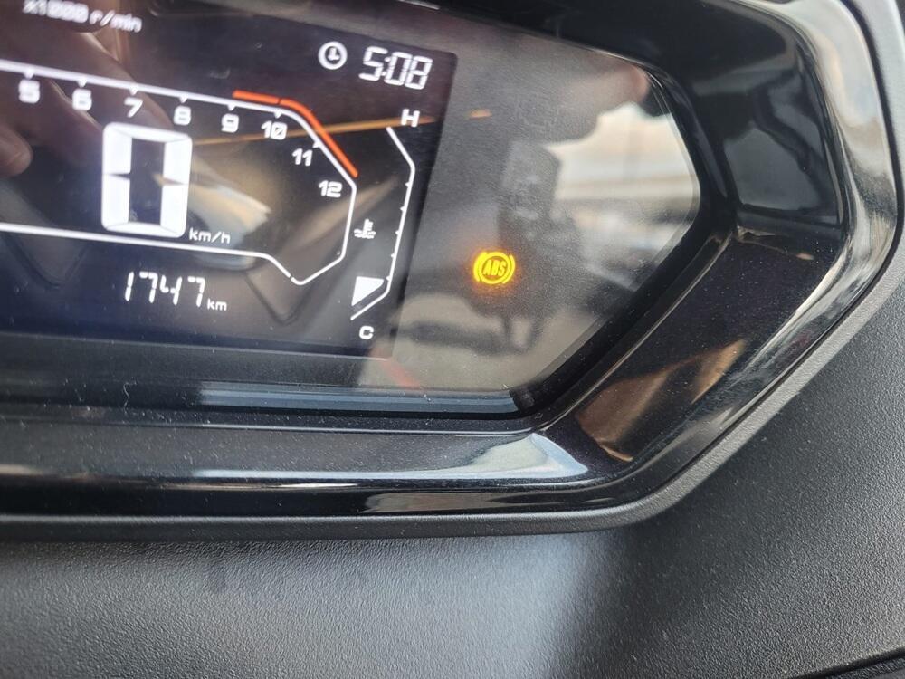 Yamaha X-Max 300 (2025) (4)