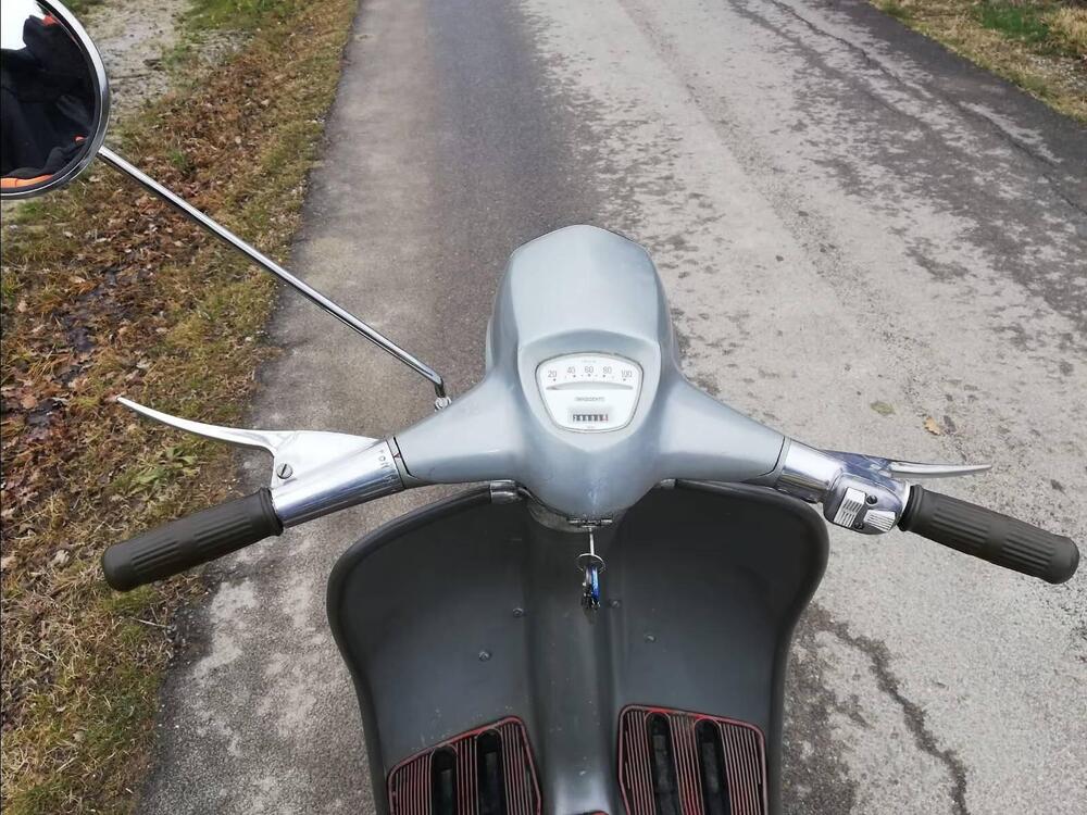 Lambretta 150 Special Silver (3)
