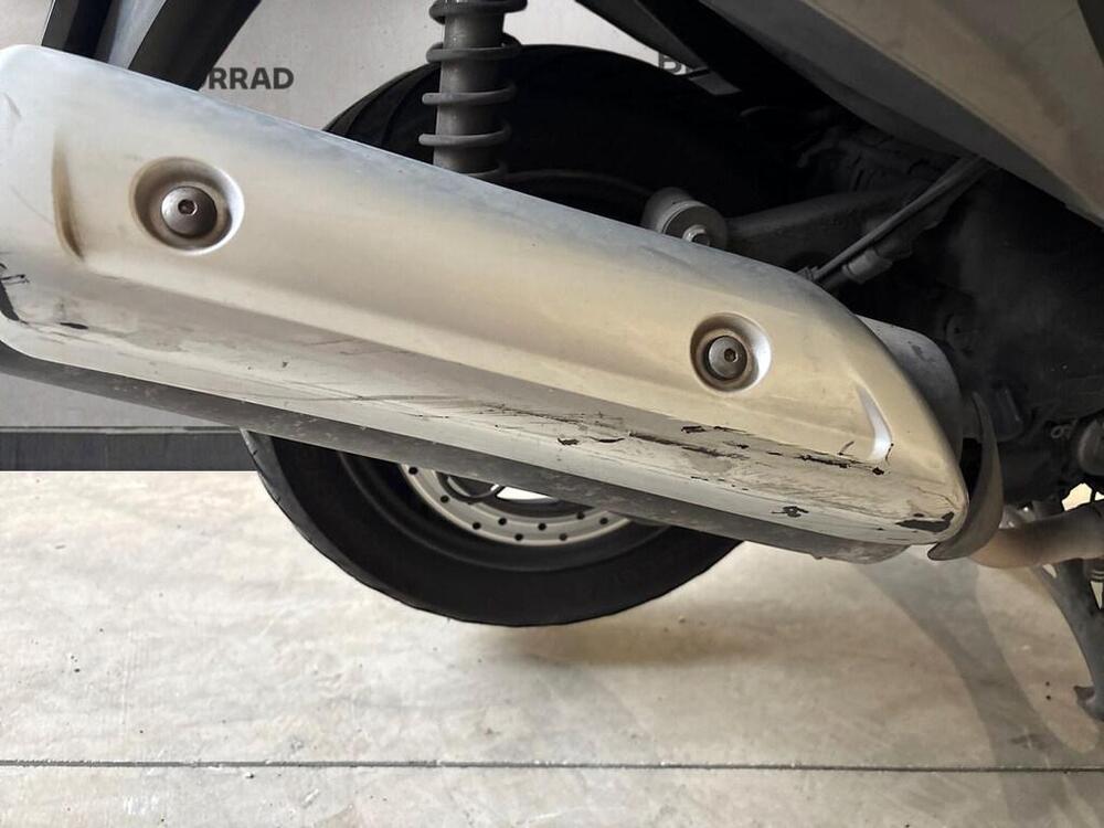 Suzuki Burgman UH 200 (2014 - 15) (6)