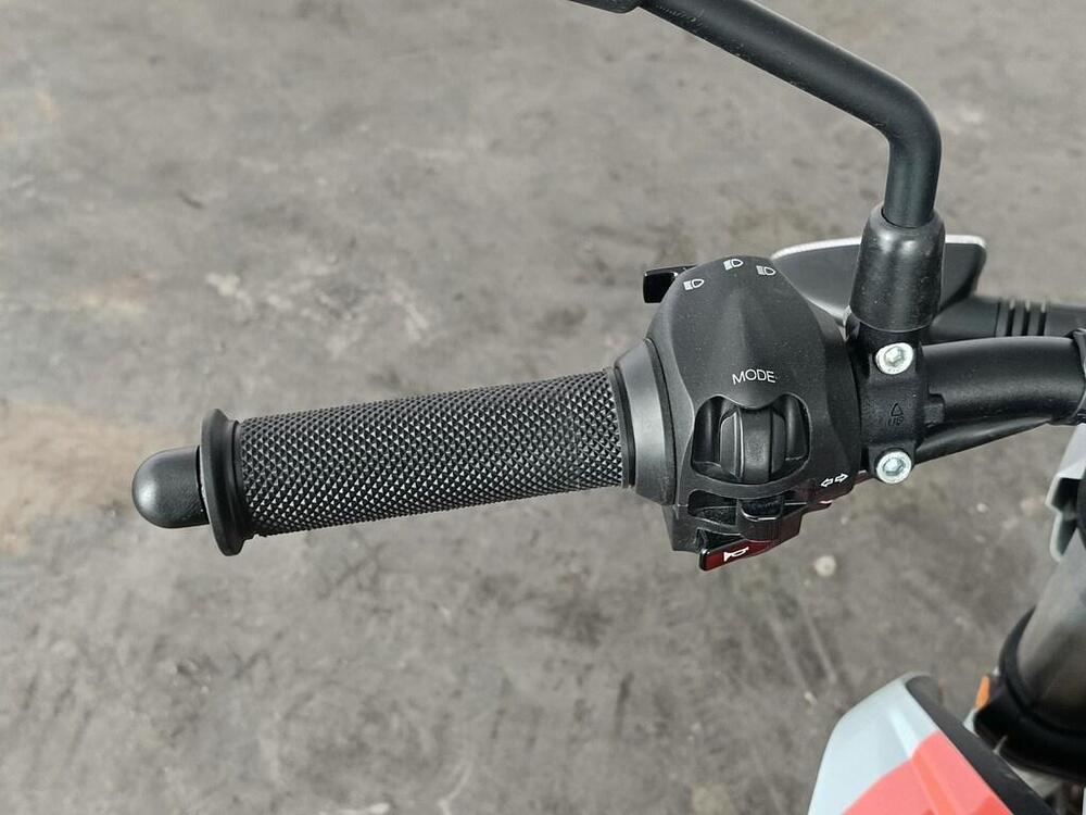 Zero SR-F Premium (2020 - 21) (7)