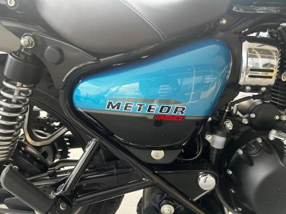 Royal Enfield Meteor 350 Supernova (2021 - 25) (2)