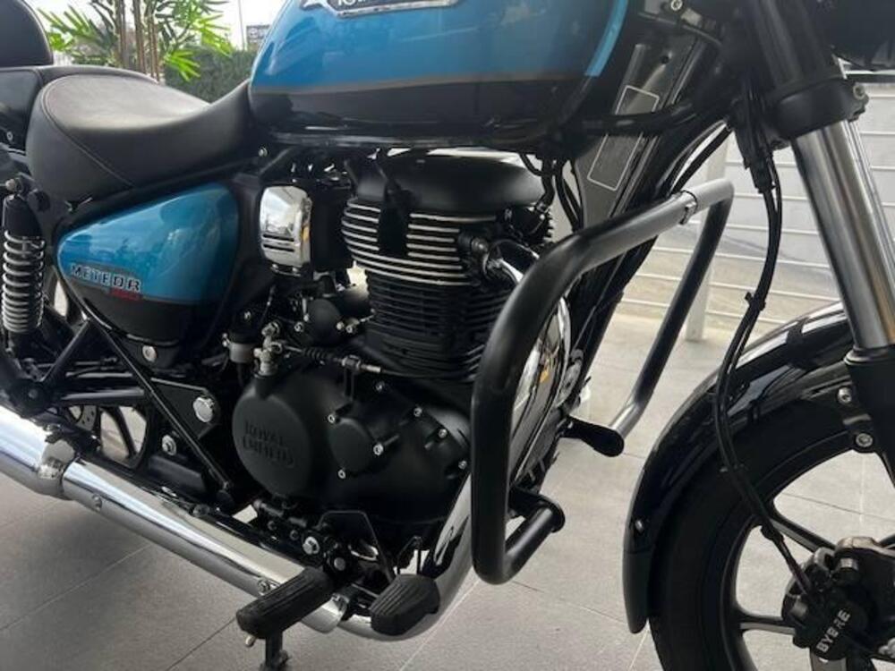 Royal Enfield Meteor 350 Supernova (2021 - 25) (3)