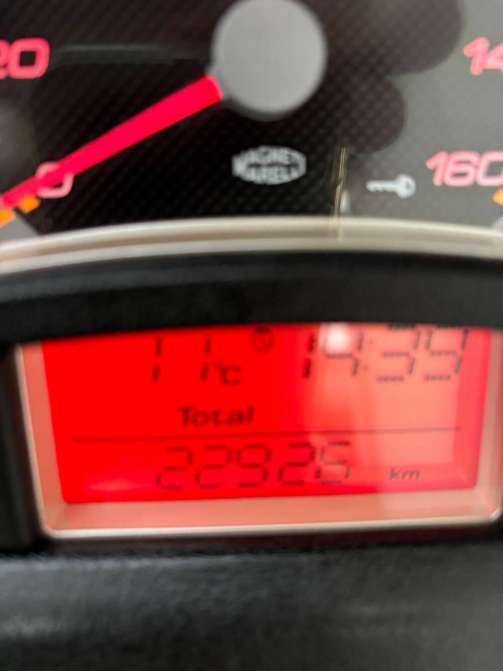 Yamaha X-Max 250 (2007 - 09) (4)