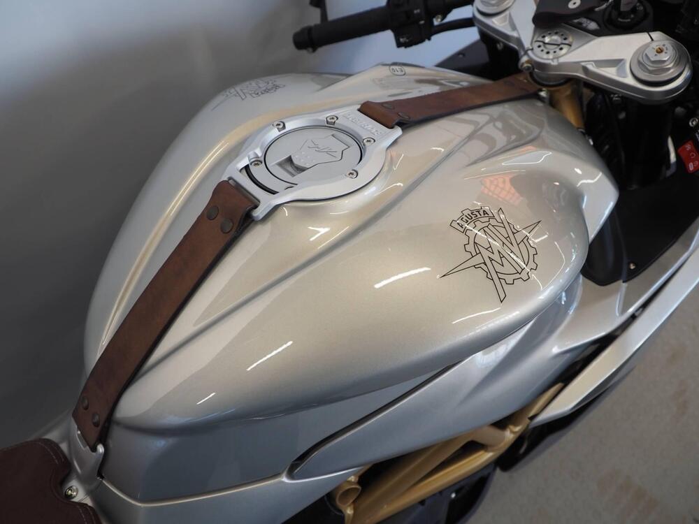 MV Agusta Superveloce 800 S (2021 - 25) (2)