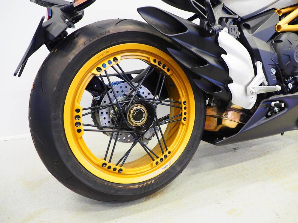 MV Agusta Superveloce 800 S (2021 - 25) (4)