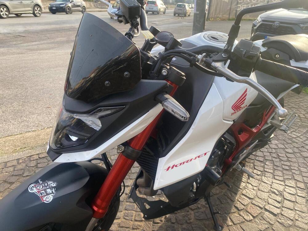 Honda CB 750 Hornet (2023 - 24) (5)