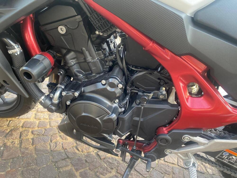 Honda CB 750 Hornet (2023 - 24) (11)