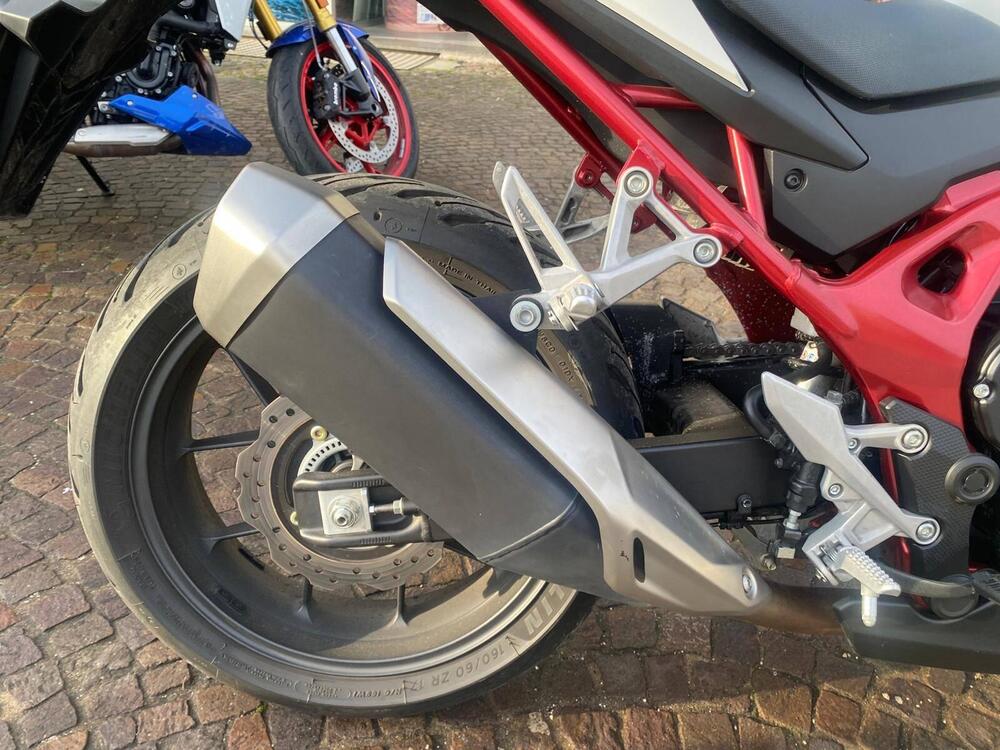 Honda CB 750 Hornet (2023 - 24) (12)