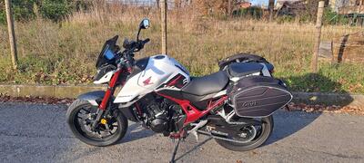 Honda CB 750 Hornet (2023 - 24) usata