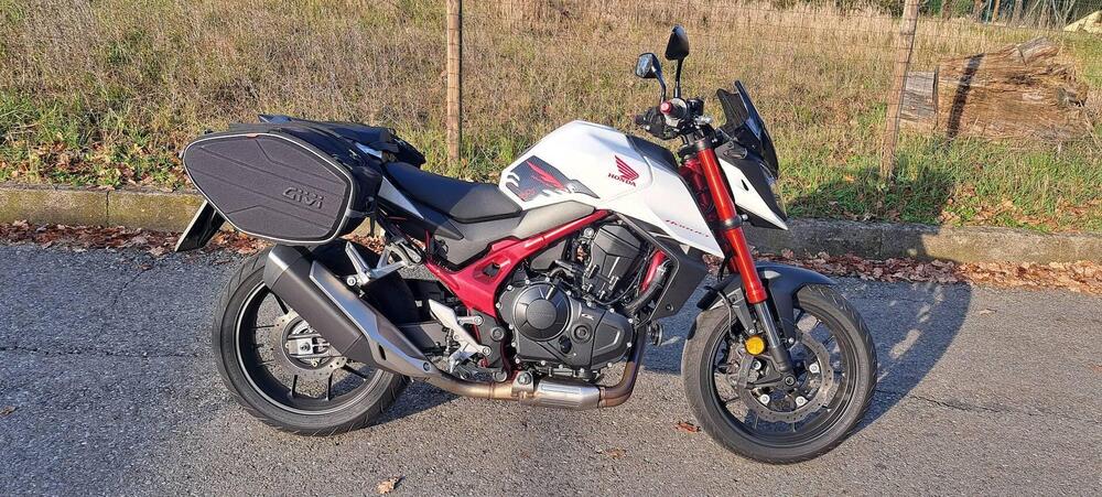 Honda CB 750 Hornet (2023 - 24) (4)