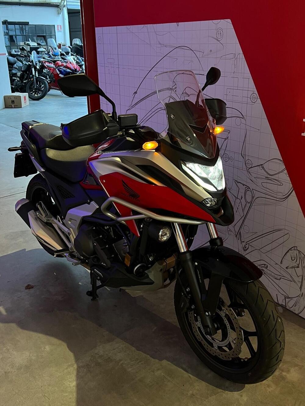 Honda NC 750 X DCT (2021 - 24) (2)