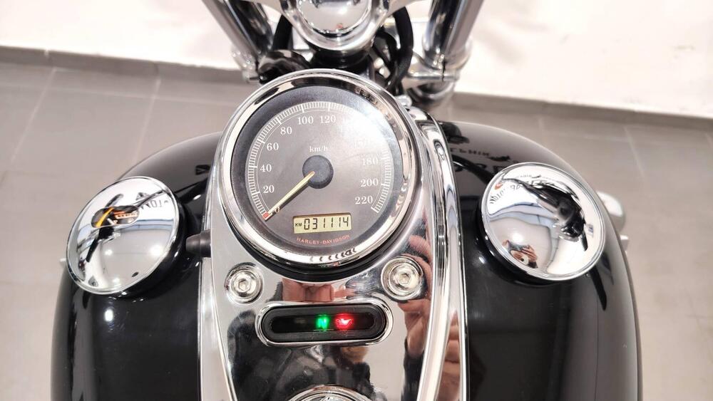 Harley-Davidson 1584 Street Bob (2007) - FXDB (14)