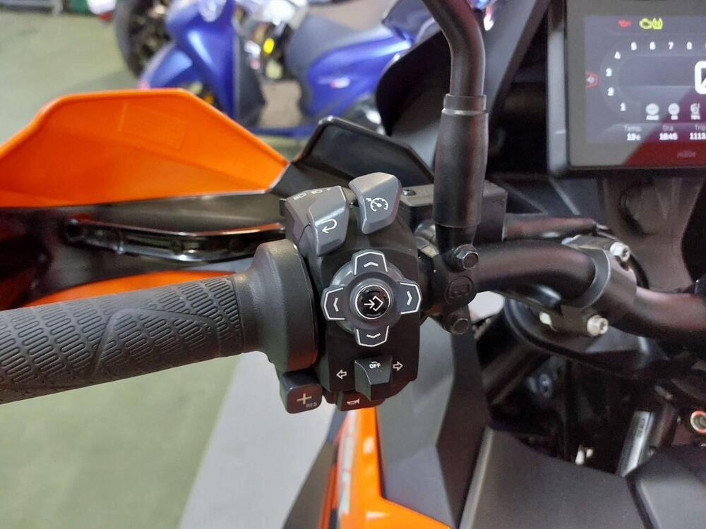 KTM 1290 Super Adventure S (2022 - 25) (4)