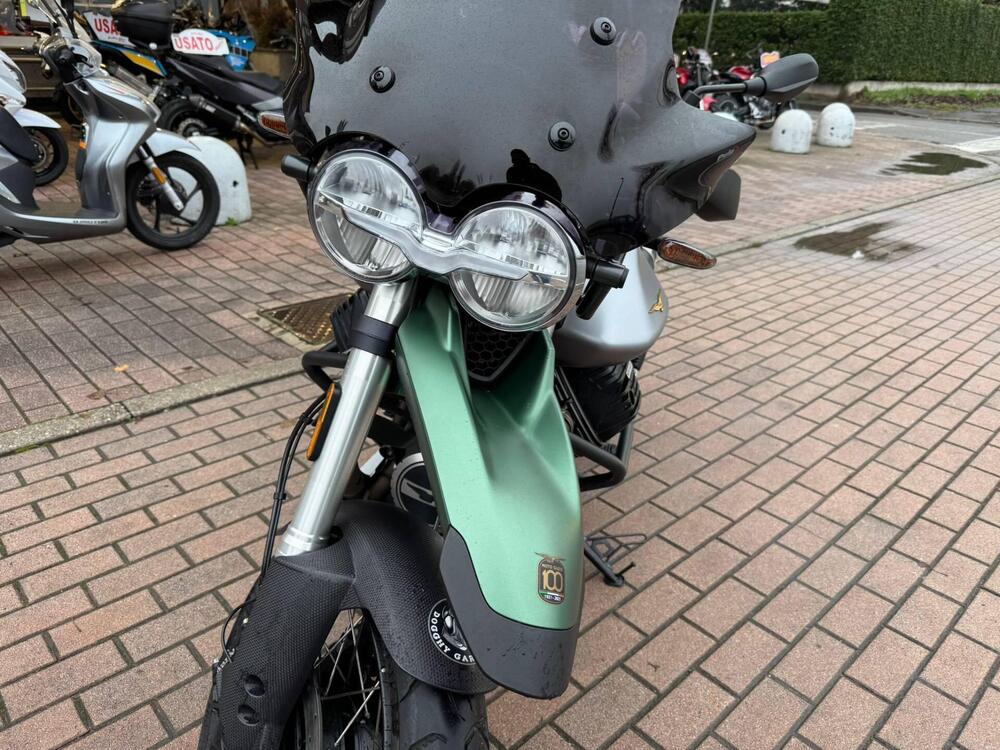 Moto Guzzi V85 TT Centenario (2021 - 22) (4)