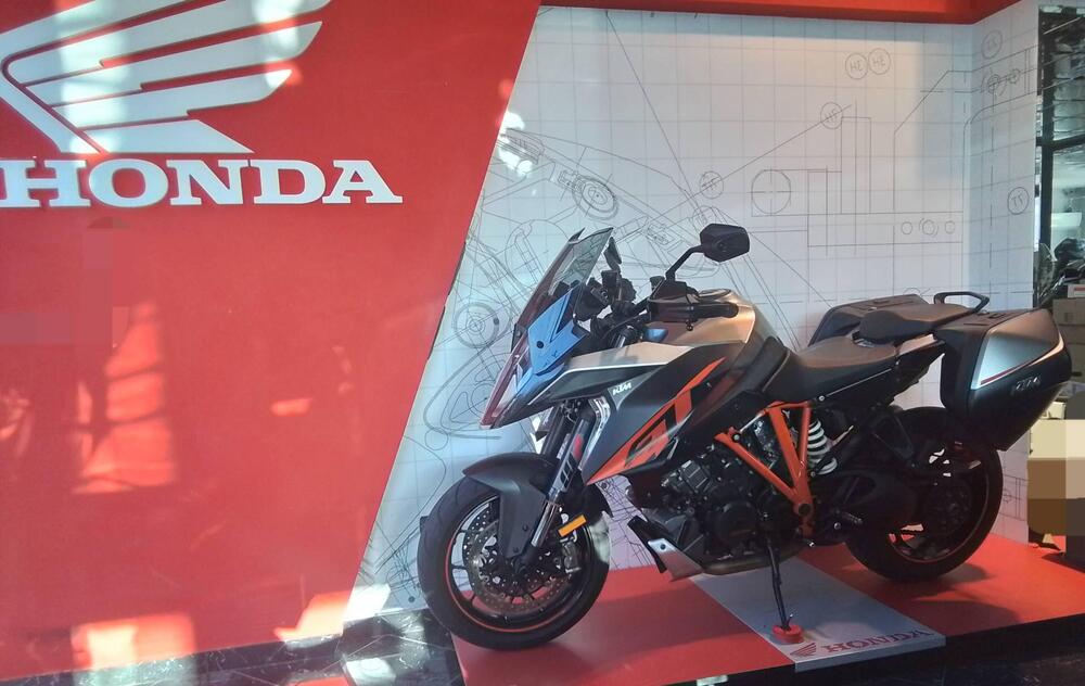 KTM 1290 Super Duke GT ABS (2016 - 18)