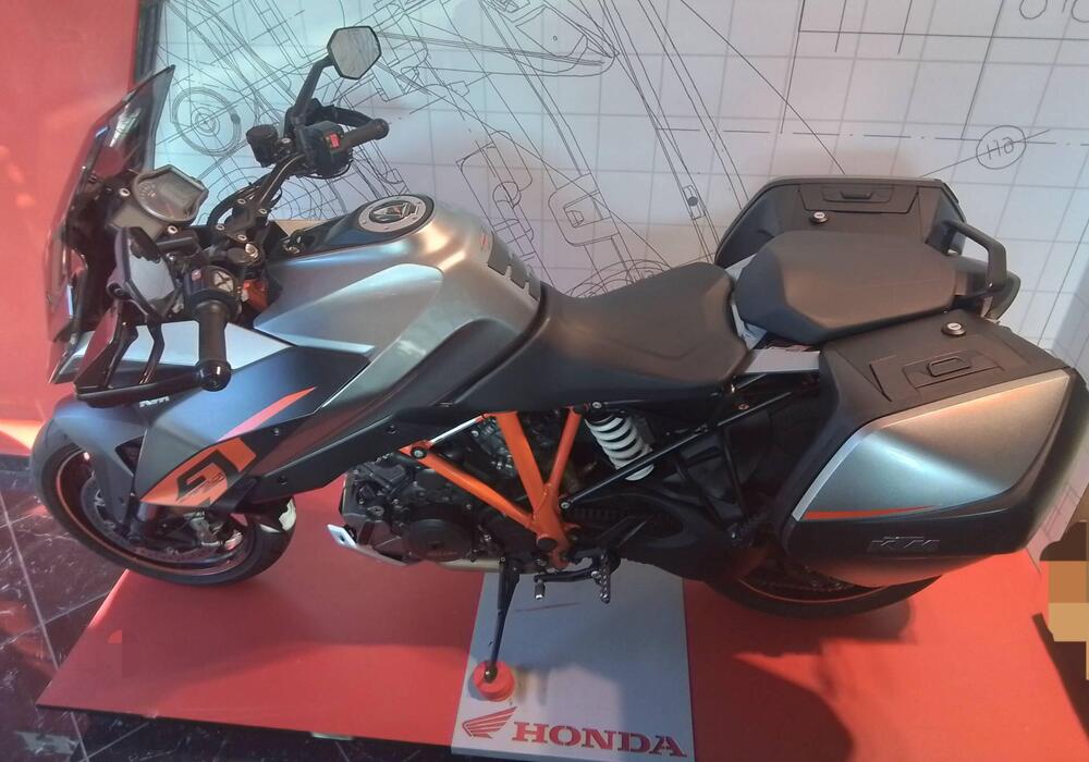 KTM 1290 Super Duke GT ABS (2016 - 18) (7)