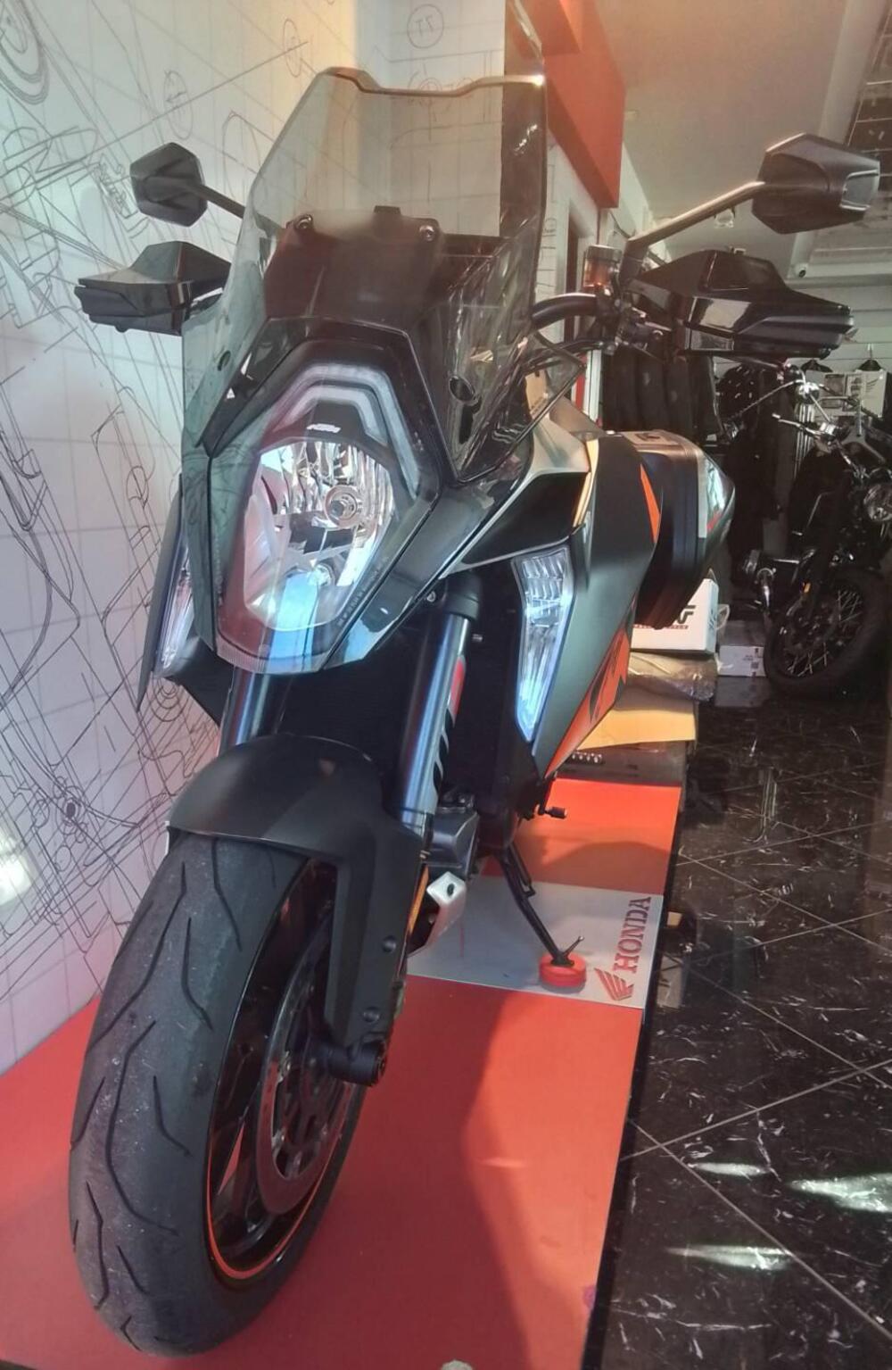 KTM 1290 Super Duke GT ABS (2016 - 18) (14)