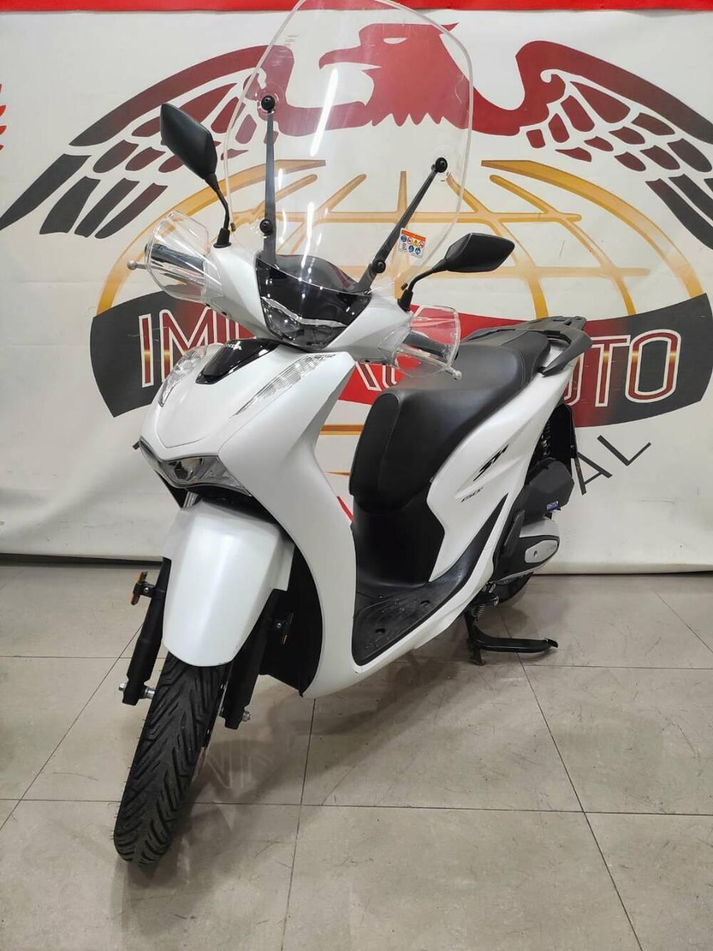 Honda SH 150i (2024 - 25) (3)
