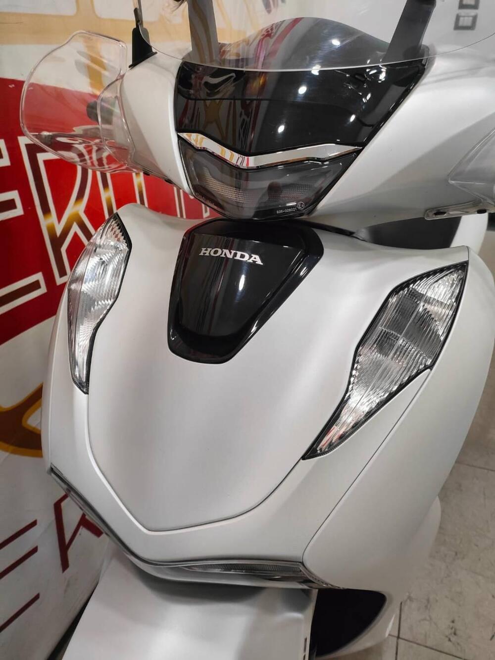 Honda SH 150i (2024 - 25) (4)