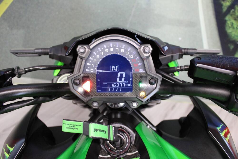 Kawasaki Z 900 (2017 - 18) (6)