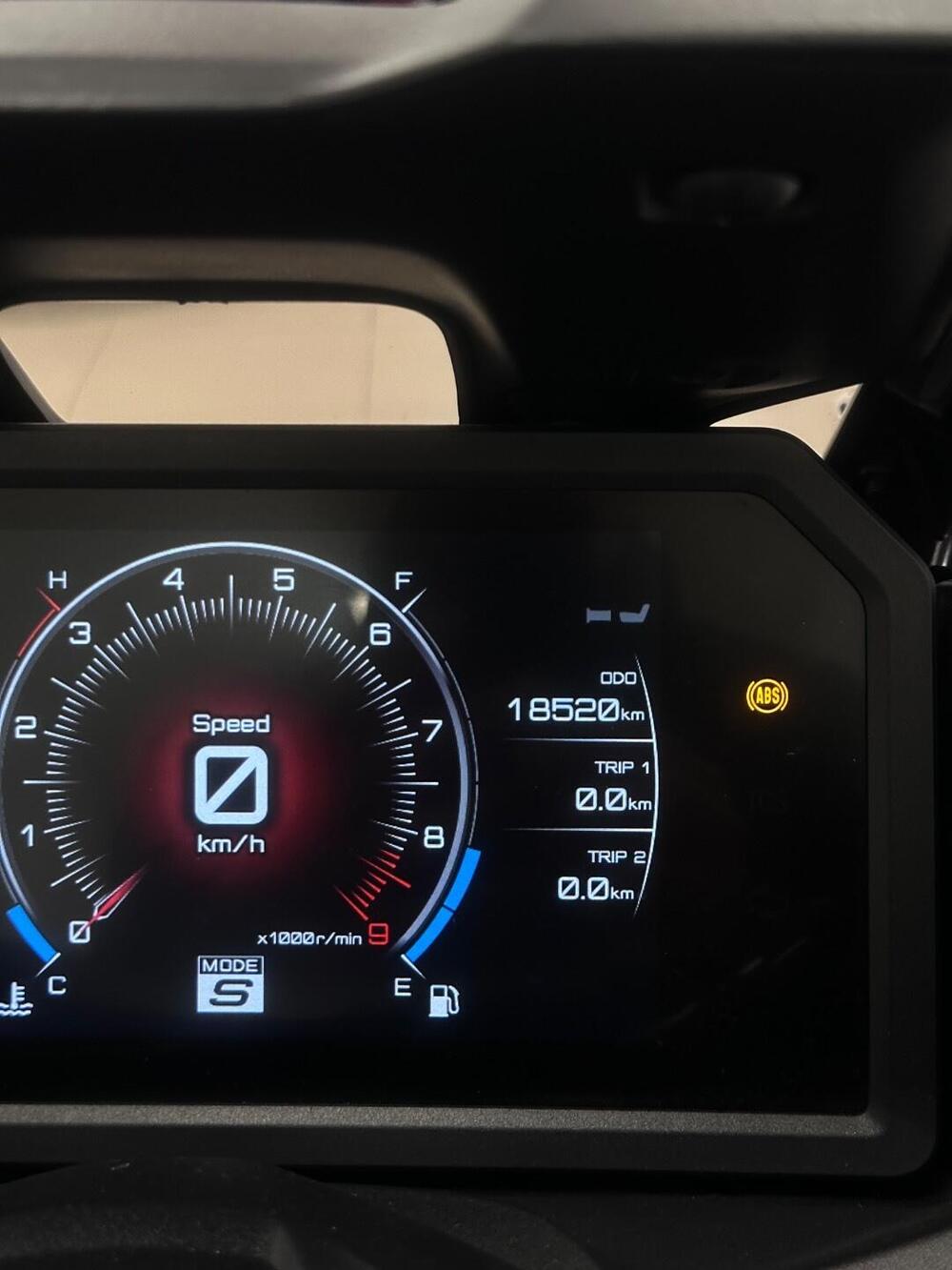 Yamaha T-Max 560 Tech Max (2022 - 24) (3)