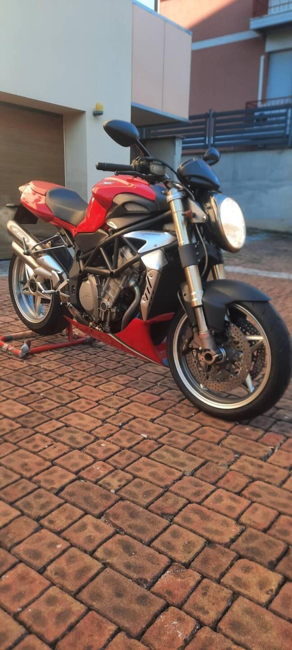 MV Agusta Brutale 750 S (2002 - 06) (5)