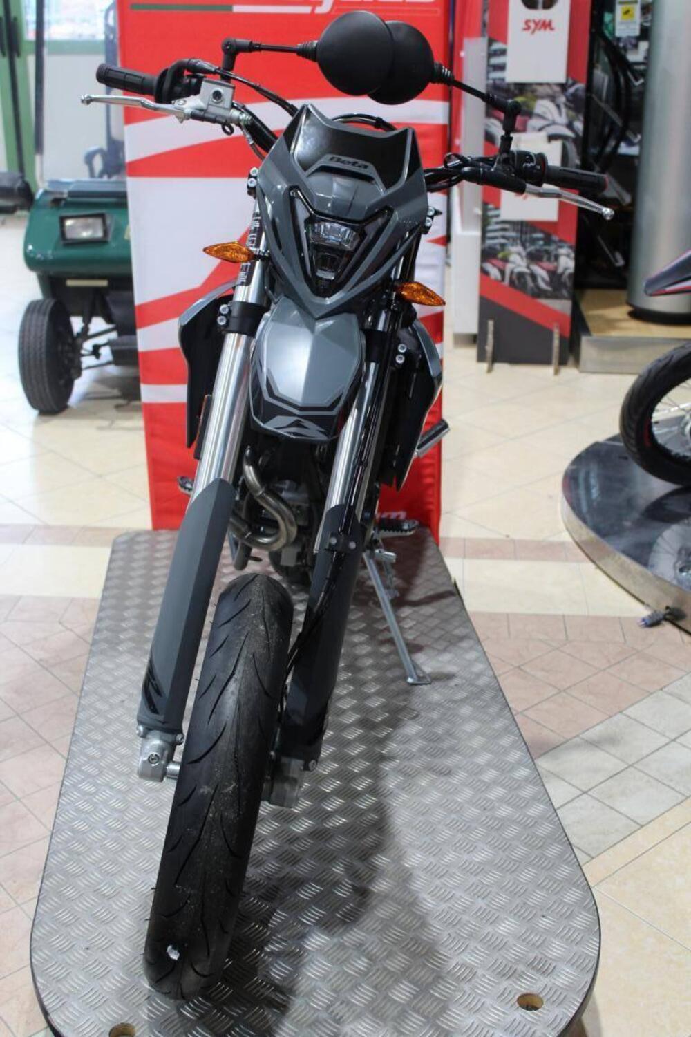 Betamotor RR 125 4T Motard T (2025) (3)