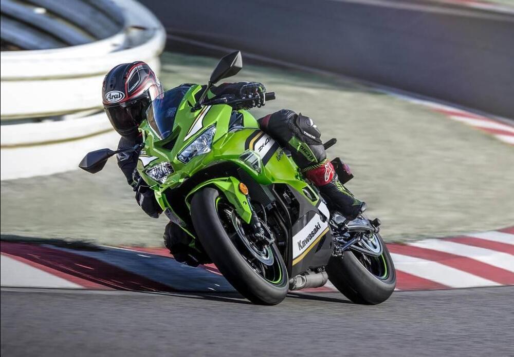 Kawasaki Ninja ZX-4RR (2024 - 26) (6)