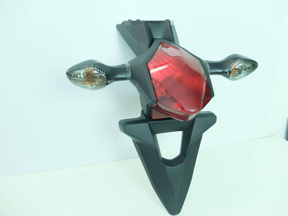 Porta targa con frecce fanale e luci Honda Integra (4)