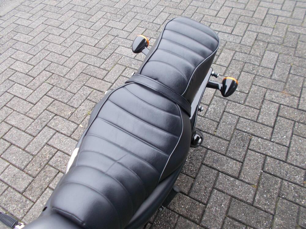 Harley-Davidson 883 Iron (2017 - 20) - XL 883N (4)